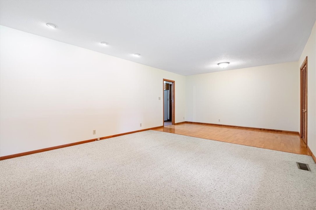 University View Sub Siloam Spgs - Residential