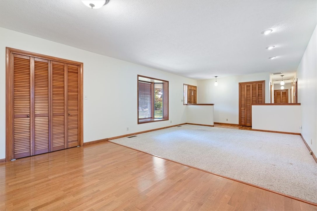 University View Sub Siloam Spgs - Residential