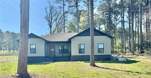 Photo of 1105 Marina Road, Russellville, AR 72802 (MLS # 1340637)