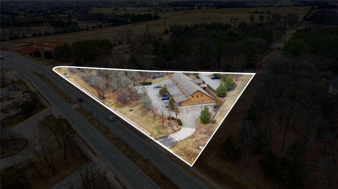 Fayetteville Outlots - Commercial Lease