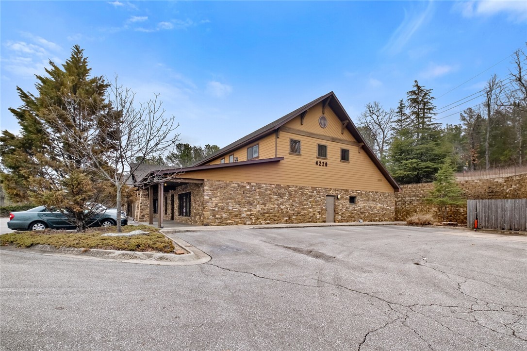 Fayetteville Outlots - Commercial Lease