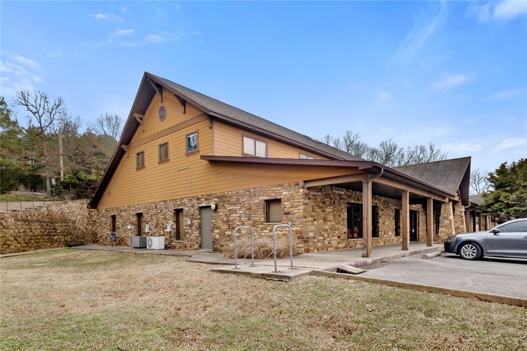 Fayetteville Outlots - Commercial Lease
