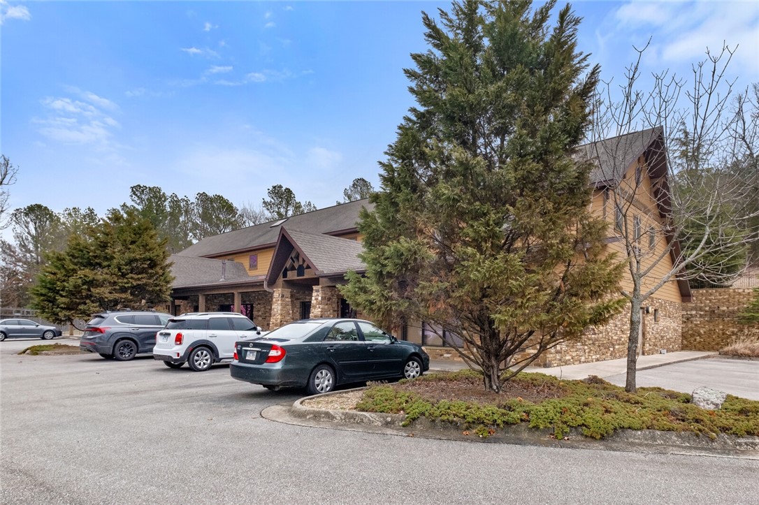 Fayetteville Outlots - Commercial Lease