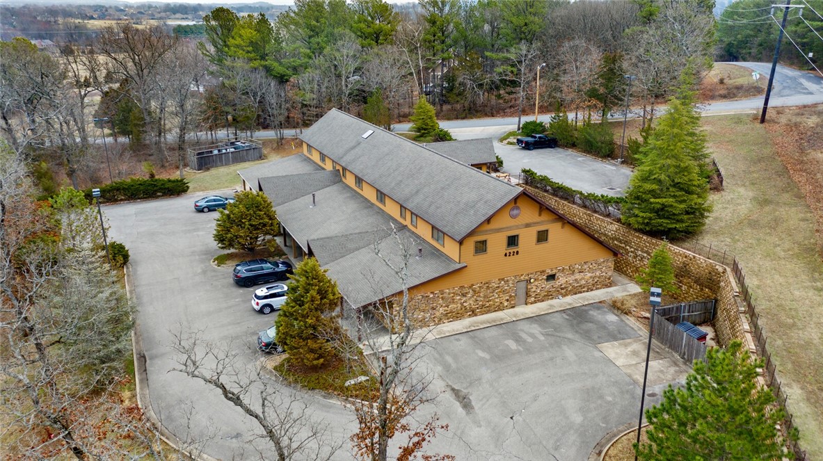 Fayetteville Outlots - Commercial Lease