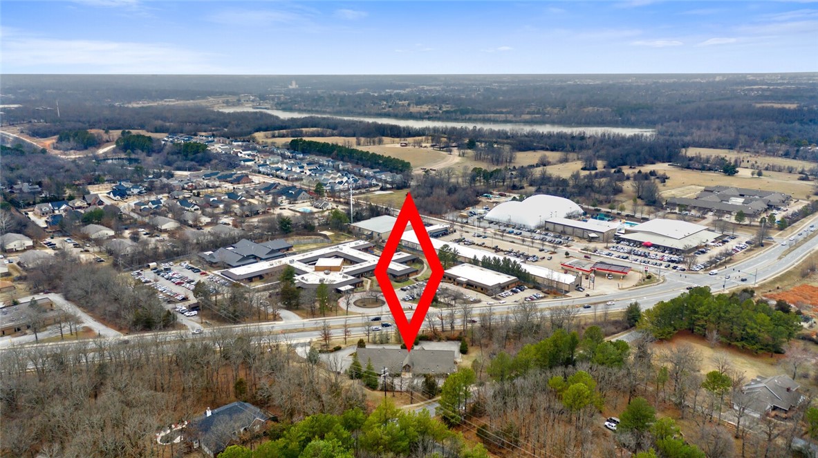 Fayetteville Outlots - Commercial Lease