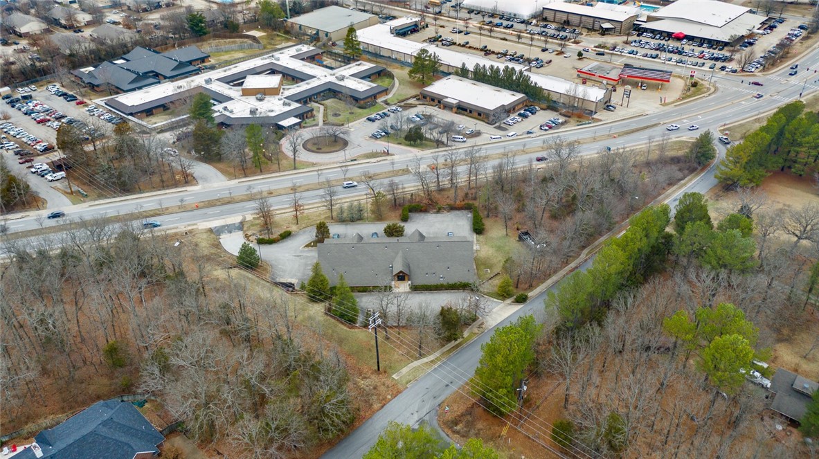 Fayetteville Outlots - Commercial Lease