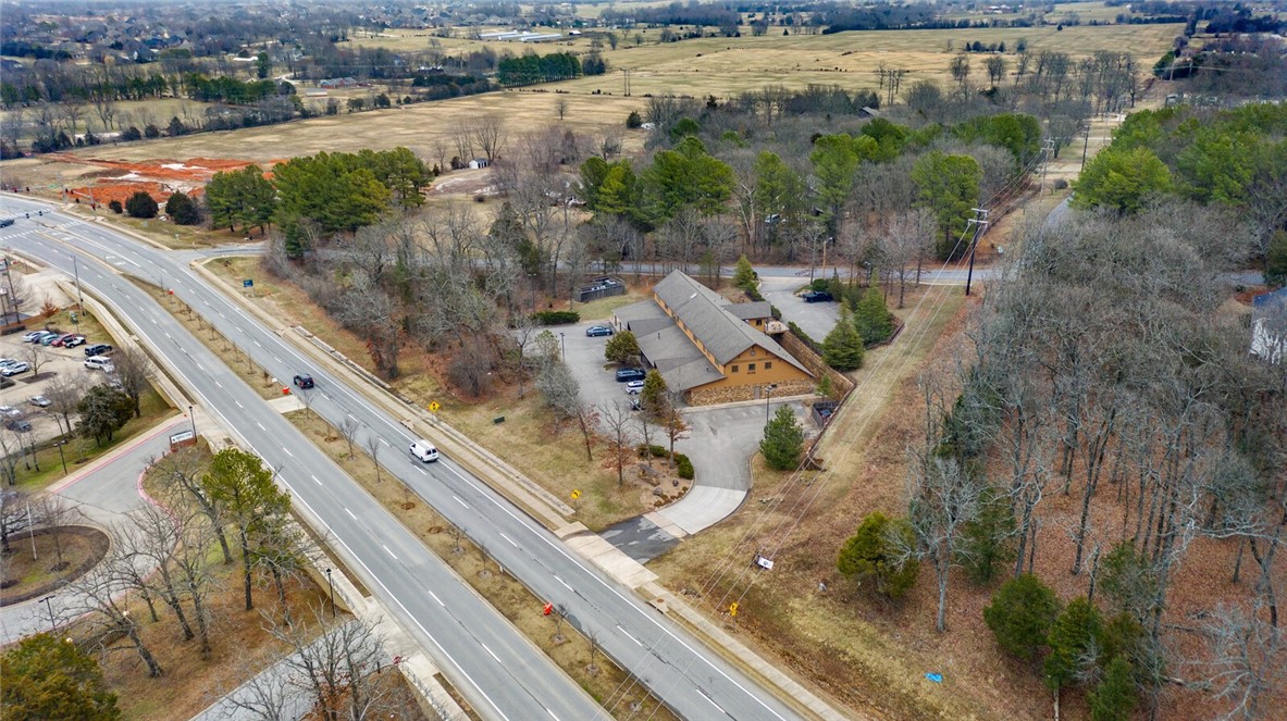 Fayetteville Outlots - Commercial Lease
