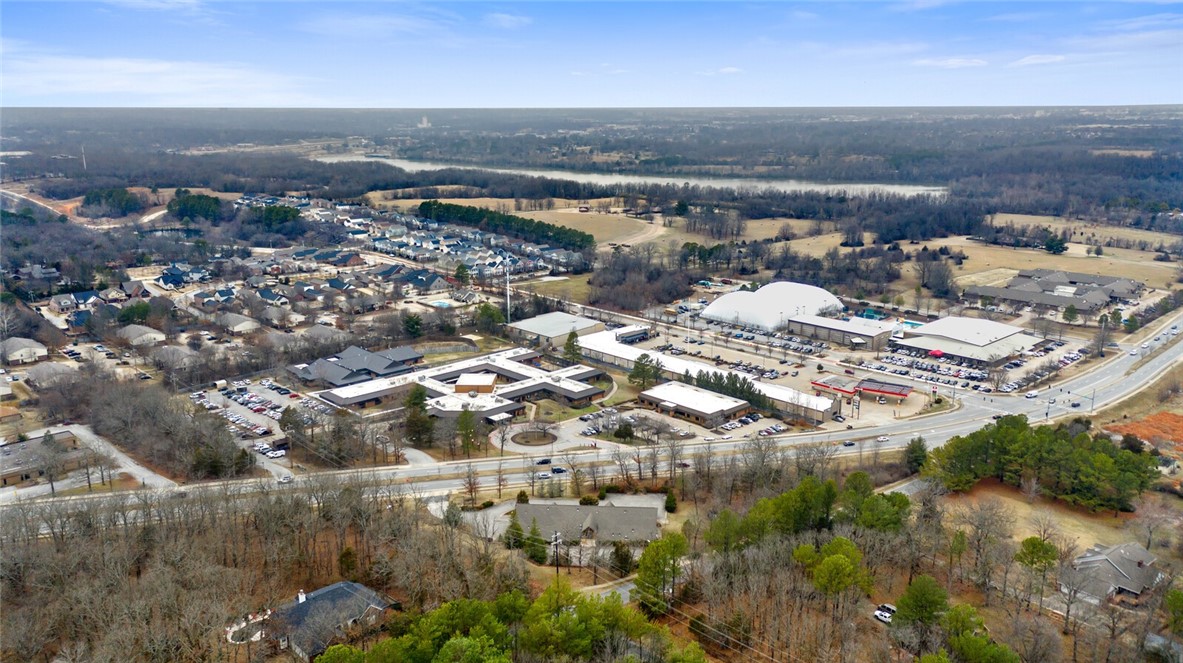 Fayetteville Outlots - Commercial Lease