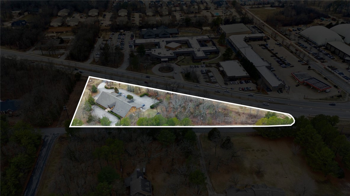 Fayetteville Outlots - Commercial Lease