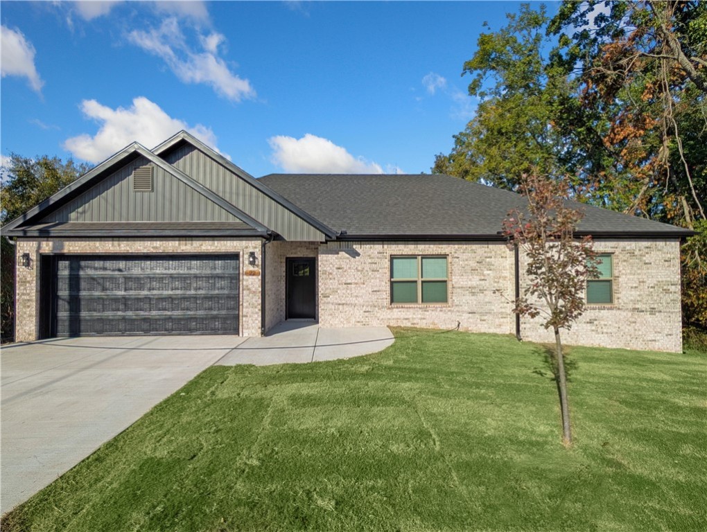 Welcome To Your Next Home! Tucked Into A Prime Spot In Bella Vista With Easy Access To 71B, Lake Ann, And Some Of The Best Mountain Bike Trails AroundāThis Oneās Got The Vibe And The Location. Step Inside To 9 Ft Ceilings, A Wide-Open Living Area Offering Easy Furniture Placement, And A Corner Fireplace. The Kitchen Is A Total Win With Custom Cabinets, Granite Counters, Tile Backsplash, Under-Cab Lighting, Pantry, Island Seating, And Eat-in Dining. The Primary Suite Delivers A Walk-In Closet Built For Real-Life Storage Goals, And A Soaker Tub, Tile Shower, Dual Vanity In Primary Bath. Two Additional Rooms And A Full Hall Bath With Double Vanity Round Out The Floorplan. Out Back, Youāve Got A Covered Deck That Steps Down To A Sodded Yard Ready For Whatever You've Got Planned. Home Is Just Getting StartedāSo Jump In Now And Make It Your Own! *Sample Photos From A Previous BuildāFinishes Will Vary. Deeded As A 2-Bed Septic. 3rd Room To Be Considered Office/Bonus/Other Non-Sleeping Room. Signed Agreement Required.