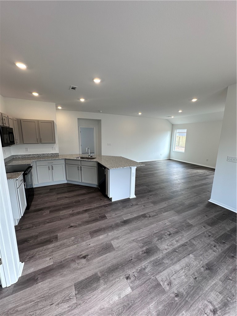 WALNUT HILL SUB PH V-PEA RIDGE - Residential