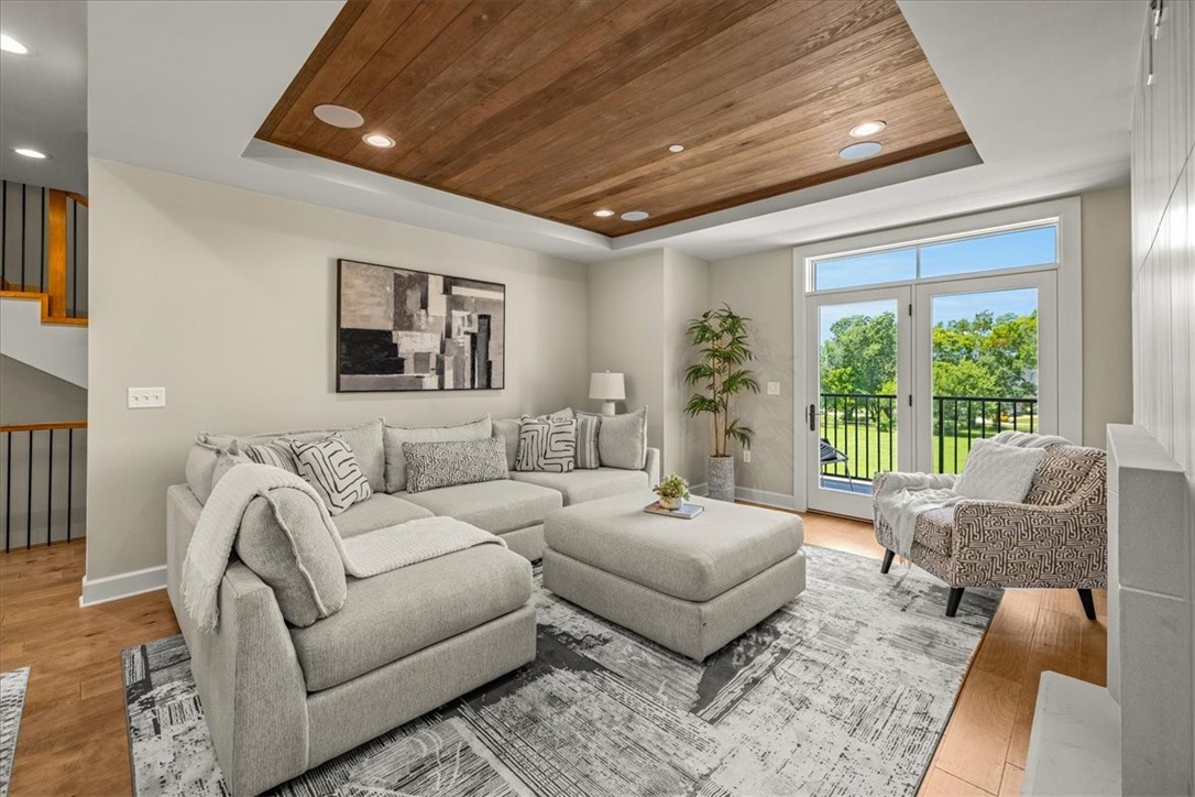 Pinnacle Heights Rogers - Residential