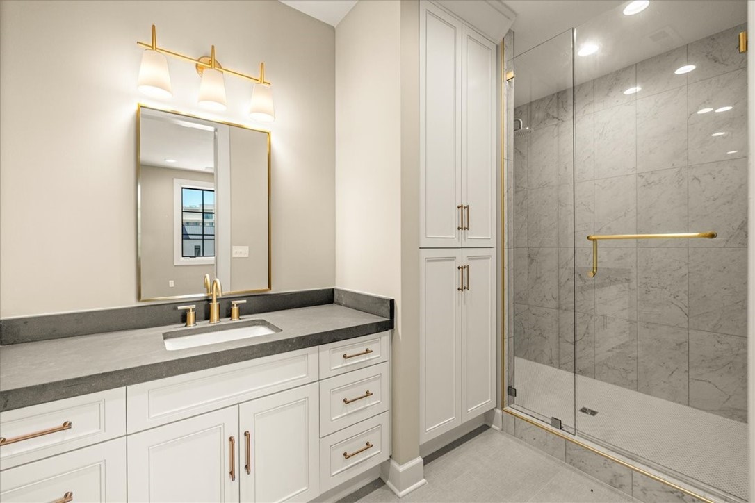 Pinnacle Heights Rogers - Residential