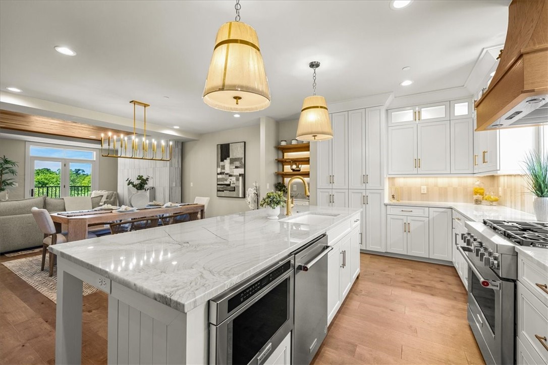 Pinnacle Heights Rogers - Residential
