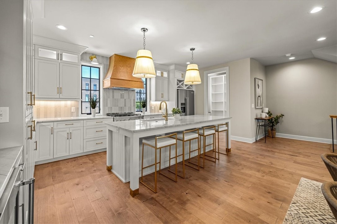 Pinnacle Heights Rogers - Residential