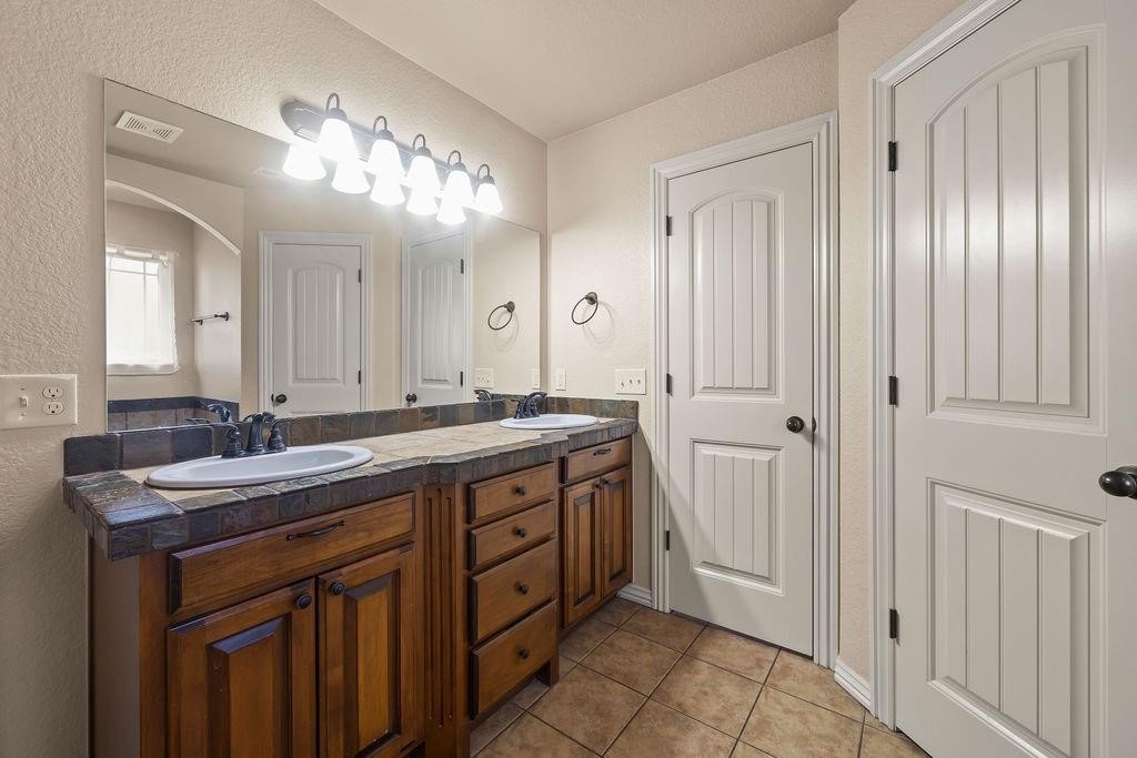 Windwood Sub Ph 4 Bentonville - Residential Lease