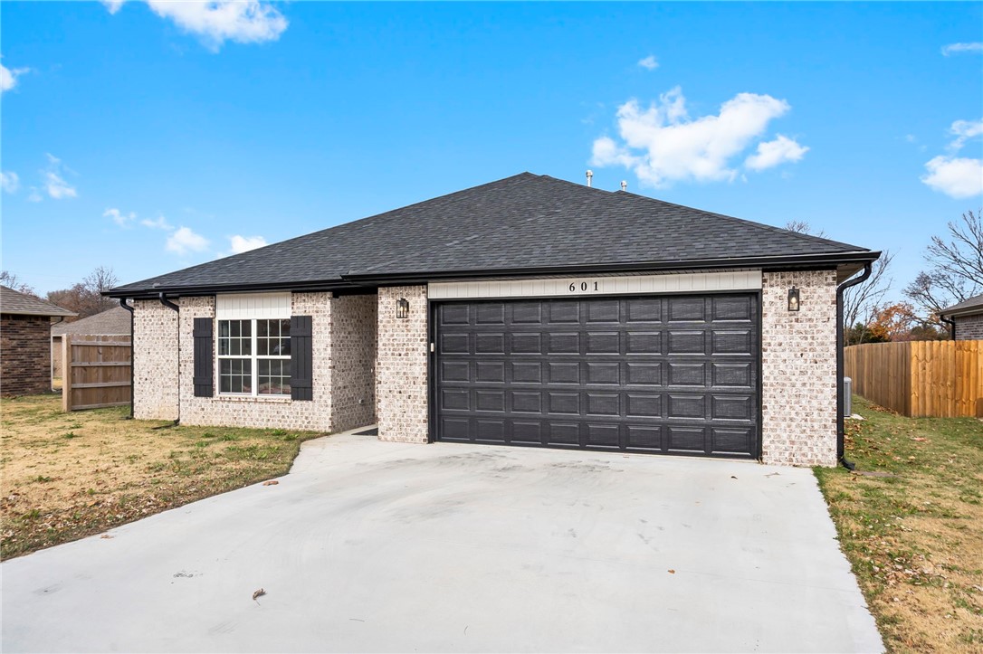 Fox Meadow Sub Siloam Spgs - Residential