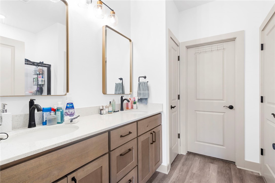 Fox Meadow Sub Siloam Spgs - Residential