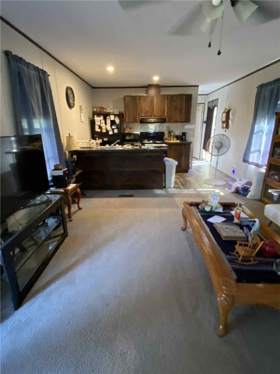 Cozy 2-bedroom 2-bathroom mobile home located in the quiet area of Grandview. The property comes with a detached garage that has been converted into a comfortable "man-cave". The property is being sold with all the appliances except the wood stove. This home includes a nice yard and is located on a quiet street. Also close to the Kings River - Stoney Point access.