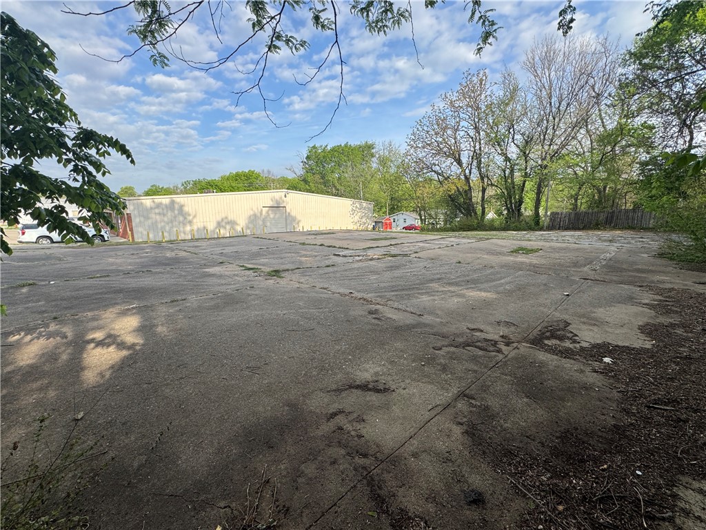 Beauchamps Add Siloam Spgs - Land