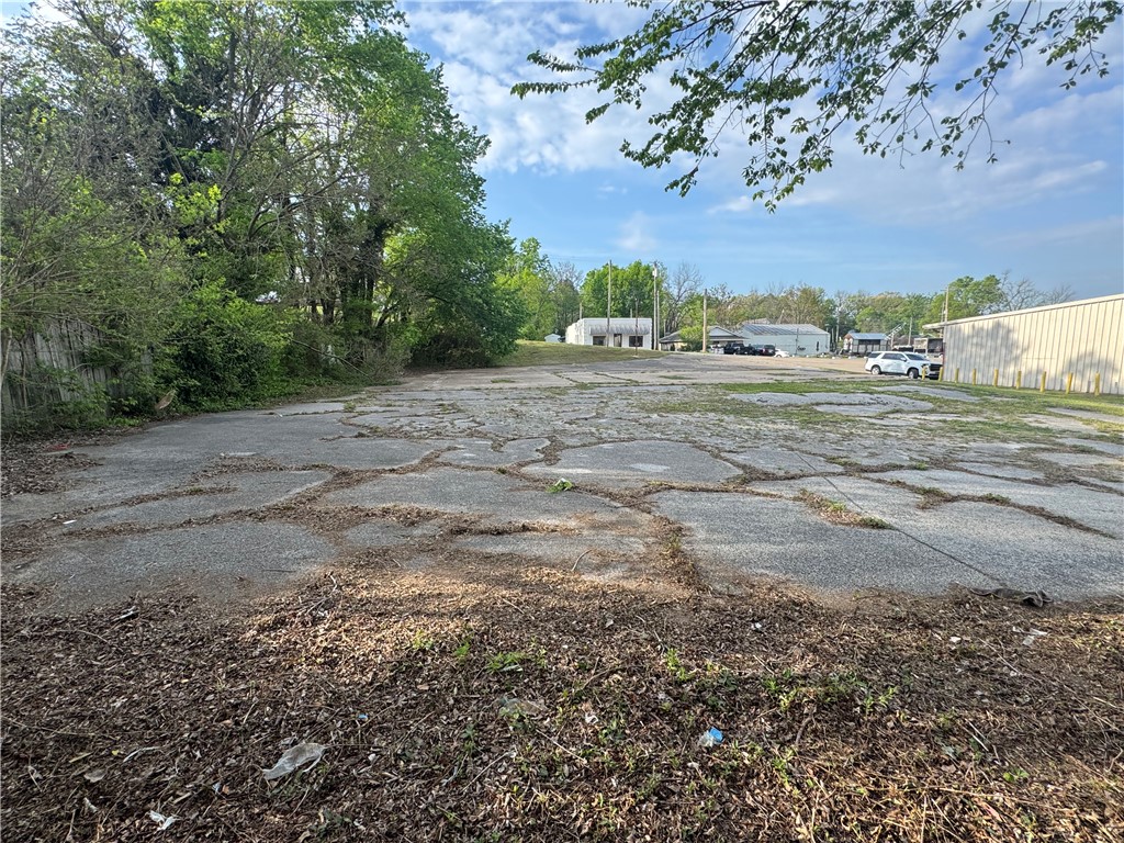 Beauchamps Add Siloam Spgs - Land