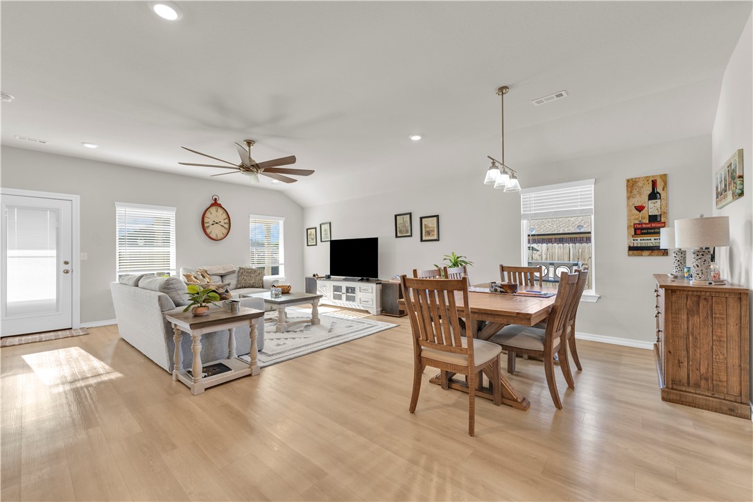 Pioneer Woods Sub Ph 5 Gentry - Residential
