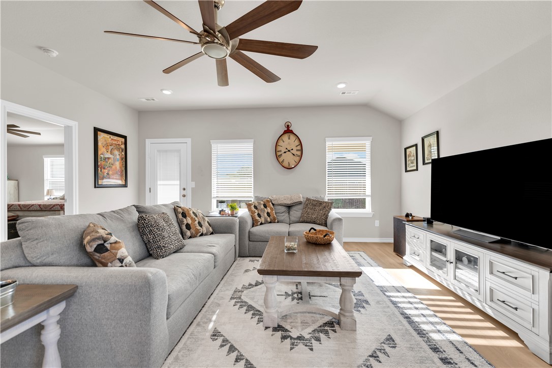 Pioneer Woods Sub Ph 5 Gentry - Residential