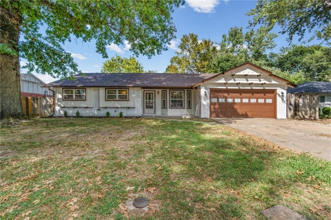 Photo of 204 E Henson Avenue, Springdale, AR 72764 (MLS # 1363020)