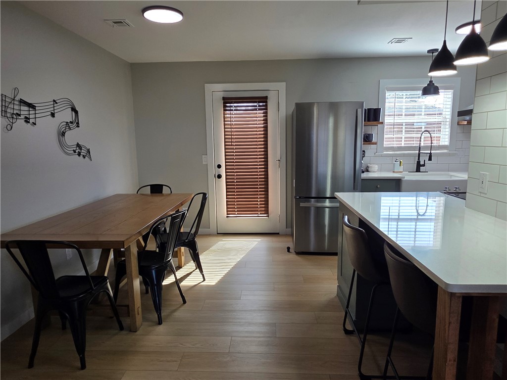 33-20-30 Bentonville - Residential Lease