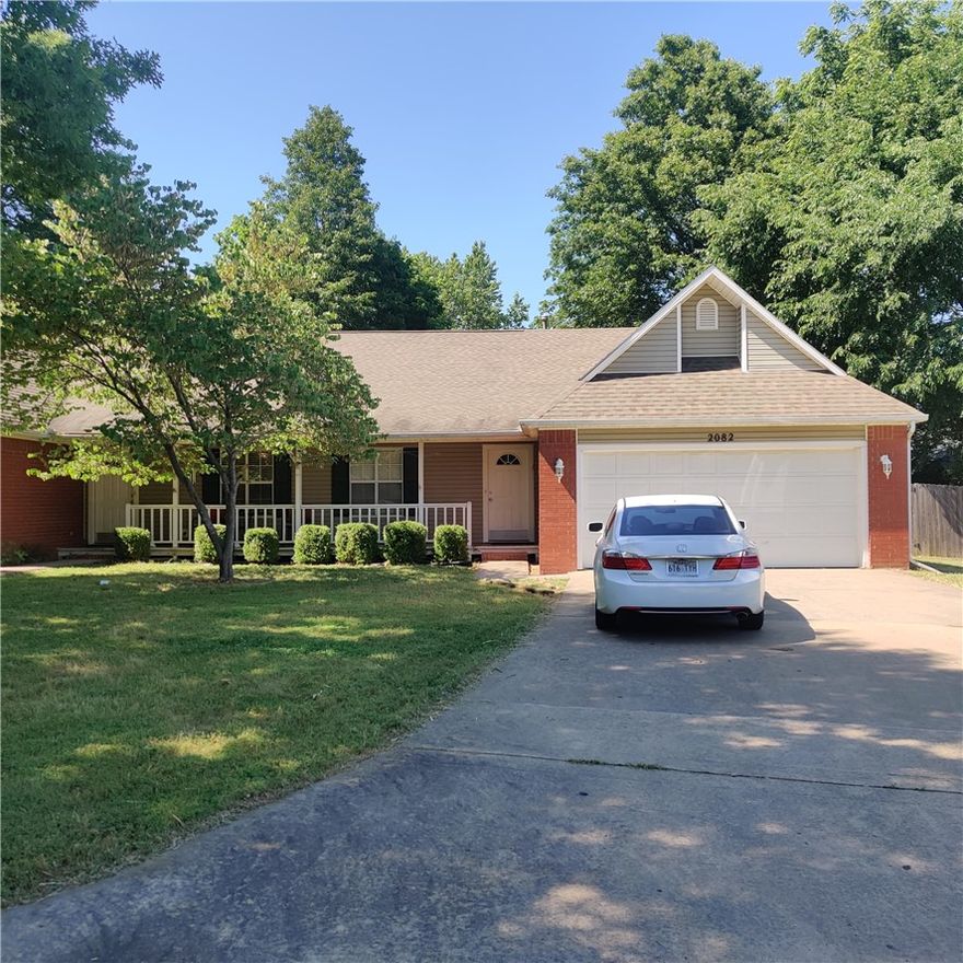 Availability: April 1st

Location: Desirable NE Fayetteville, close to Raven Trail and Butterfield Elementary School.

Property Highlights:
Single-story duplex
Attached 2-car garage
Fenced private yard
Vaulted ceiling in the living room
Gas fireplace
Self-cleaning stove
Three walk-in closets
Attic storage
Leasing Terms and Requirements:
Application Fee: $35
Minimum Credit Score: 650
Pets: Considered (maximum of 2) with certain breed restrictions.
$400 non-refundable pet deposit per pet
$25 monthly pet rent per pet
Smoking: No interior smoking allowed.
Deposit Note: A $135 carpet cleaning fee will be withheld from the security deposit.
Important Note: The property is currently occupied. This property is owned by an immediate family member of an Arkansas Real Estate Broker. Note this property is occupied please request a walk thru video provided via text before any onsite showing please.