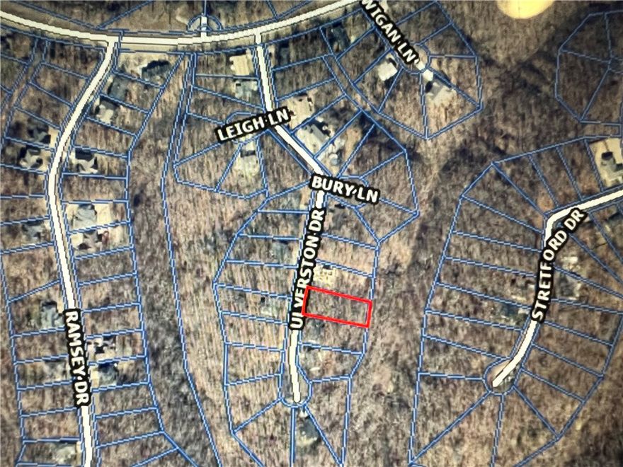 Buildable, .33 acre lot with homes on both sides!  Paved Road, Bentonville Schools and 600 ft from Flo Ride.  Flo Ride, Go Ride, Back 40 Loop, Skip Town, SBAT all in the immediate area along with several Trailheads.