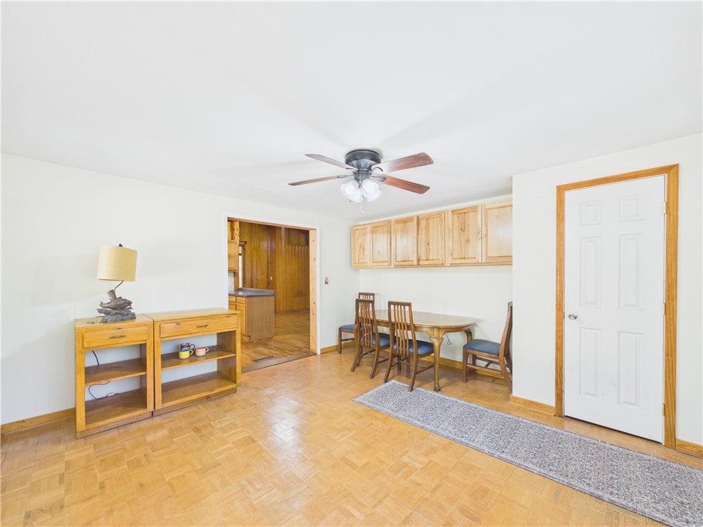 10 Forest Lane