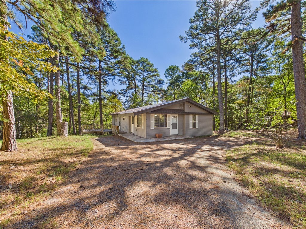 10 Forest Lane