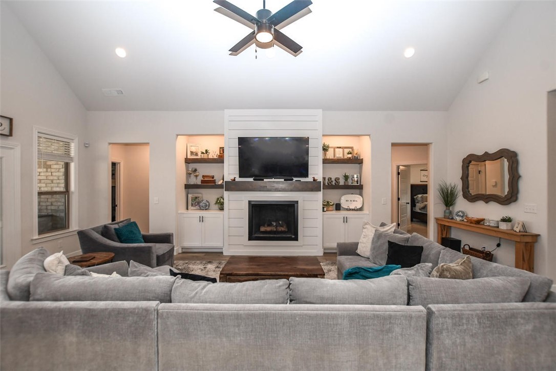 Elm Valley Sub Ph Ii Elm Spgs - Residential
