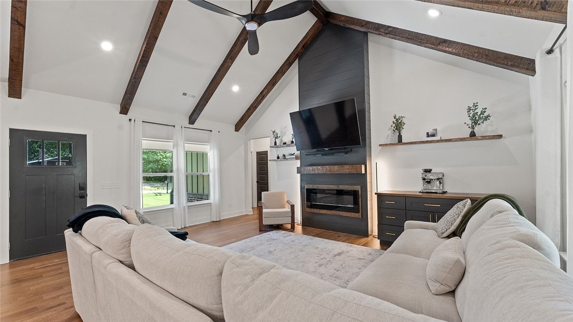 Lands End Sub Bvv - Residential