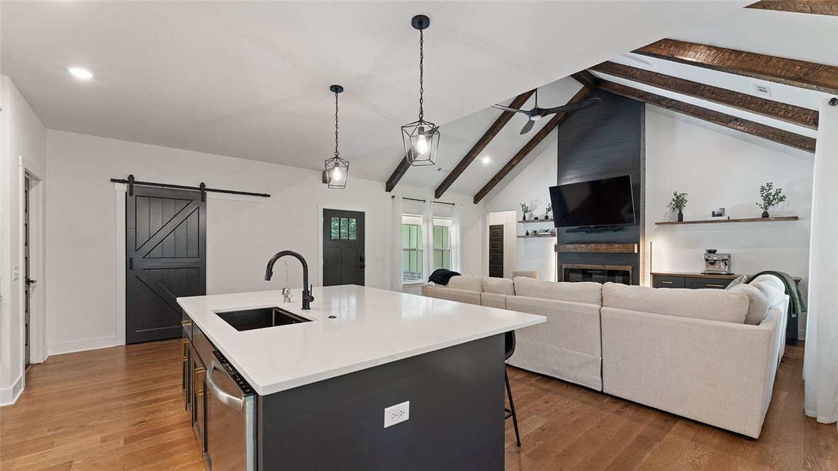 Lands End Sub Bvv - Residential