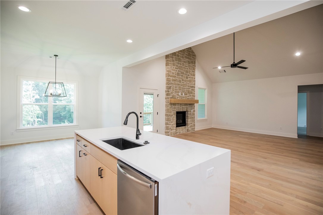 Sherlock Sub Bvv - Residential