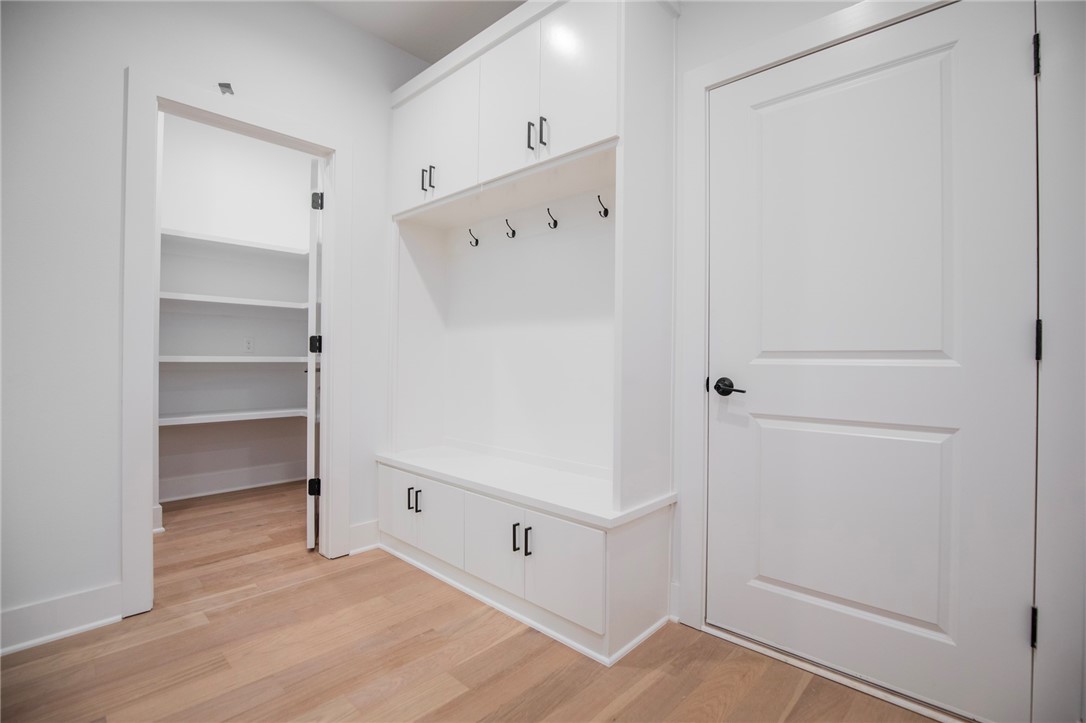 Sherlock Sub Bvv - Residential