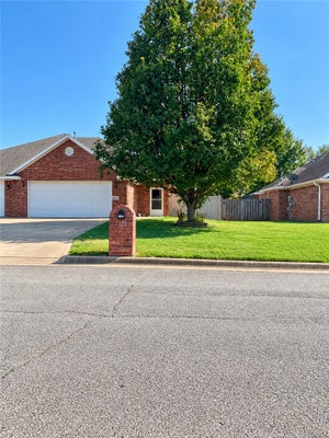 817 HINDMAN DR # 2, PRAIRIE GROVE, AR 72753 - Image ed1f3c8952ebb52cf0e97a89438fa59e/2885105976