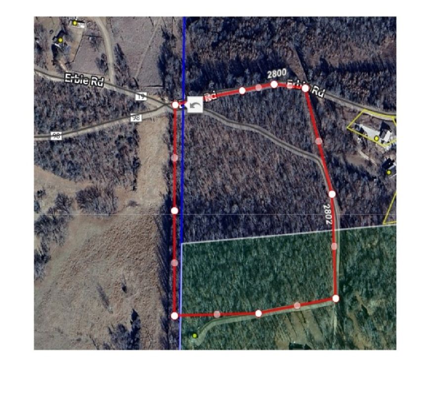 13.89 Secluded acres near Dogpatch.