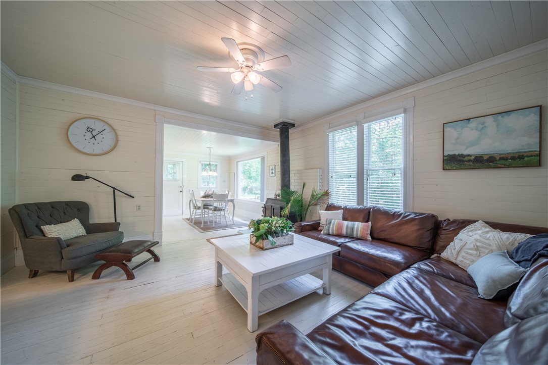 05-18-32-SPRINGTOWN - Residential