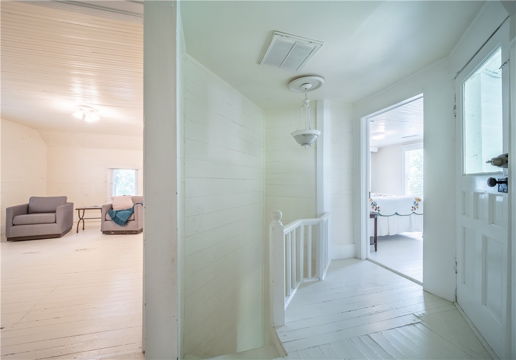 05-18-32-SPRINGTOWN - Residential