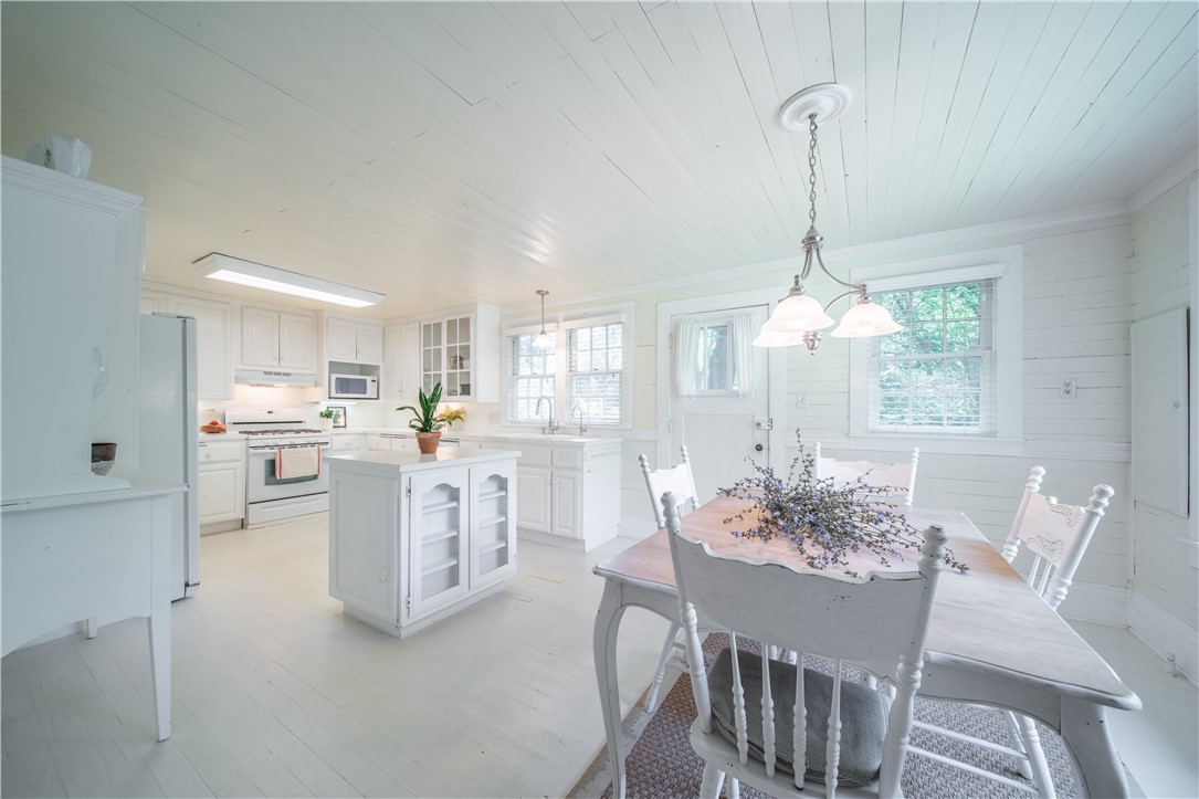 05-18-32-SPRINGTOWN - Residential