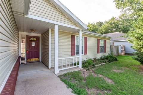 Photo of 1473 Greenleaf Drive, Fayetteville, AR 72704 (MLS # 1340394)