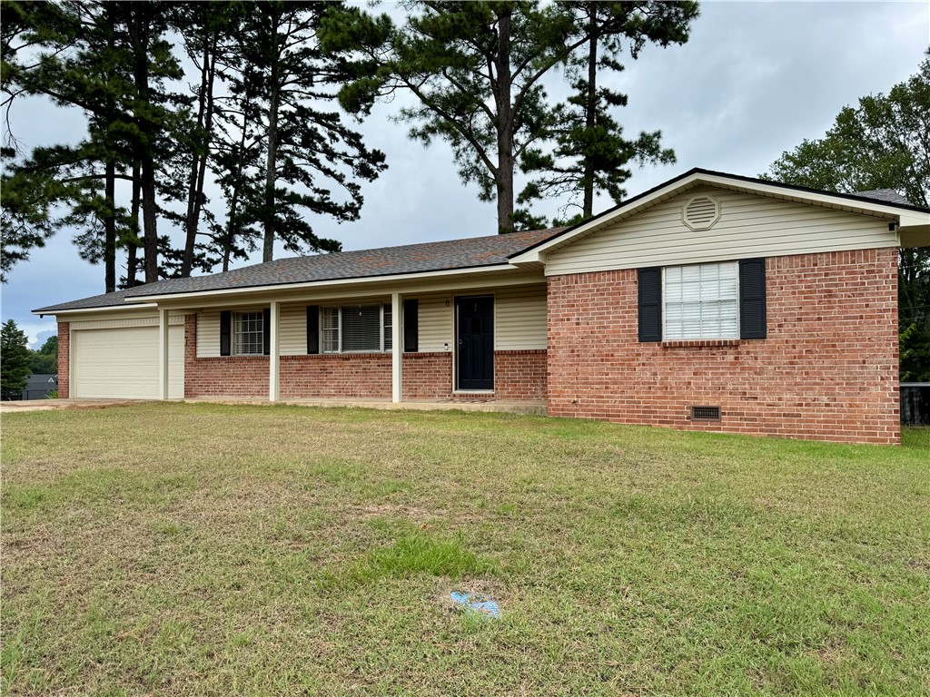 Welcome home to this beautifully remodeled 3-bedroom, 2-bath ranch-style gem nestled just off Hilltop Drive in Broadview Addition, one of West Russellville's well established and sought-after neighborhoods.
This move-in ready home boasts modern updates throughout while maintaining its classic charm. Enjoy brand-new flooring, fresh paint, updated lighting, and a completely renovated kitchen featuring new cabinet paint, granite countertops, and stainless steel range.
The primary suite offers a private bathroom with walk-in shower, and both additional bedrooms are generously sized with ample closet space. The second full bathroom has also been tastefully updated.
Outside, you’ll find a large, level yard perfect for entertaining or relaxing, along with an oversized deck, all on a quiet street — ideal for evening walks! New roof in 2022!
?? Conveniently located near schools, shopping, and parks, this home blends style, comfort, and location — all at an unbeatable value.