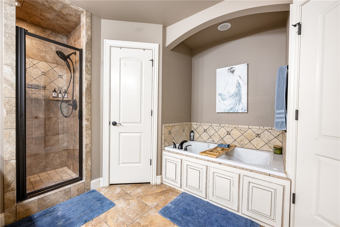 Kerelaw Castle Bentonville - Residential