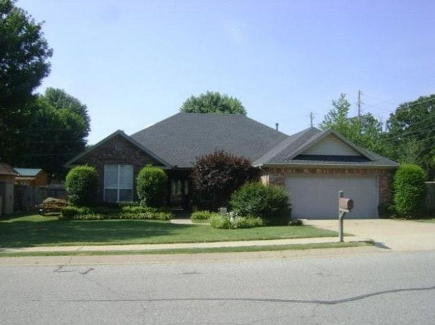 LOCATION LOCATION LOCATION! Located just behind the Northwest Arkansas Community College and close to I-49,  Sam's Club, Downtown Bentonville, Wal Mart's David Glass Technology Center and more. House sits on a large corner lot and is very Spacious at 1942 sq ft. Comes with 6 ft privacy fenced yard and all appliances except for a washer and dryer.