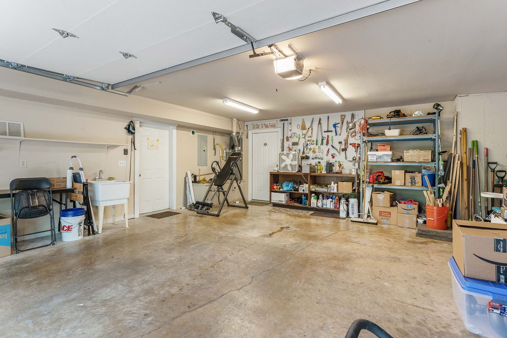 Hyland Park Rogers - Residential