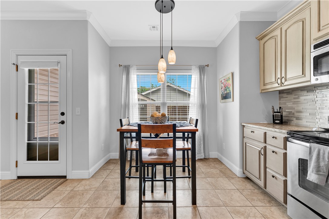 GILMORES ADD-BENTONVILLE - Residential