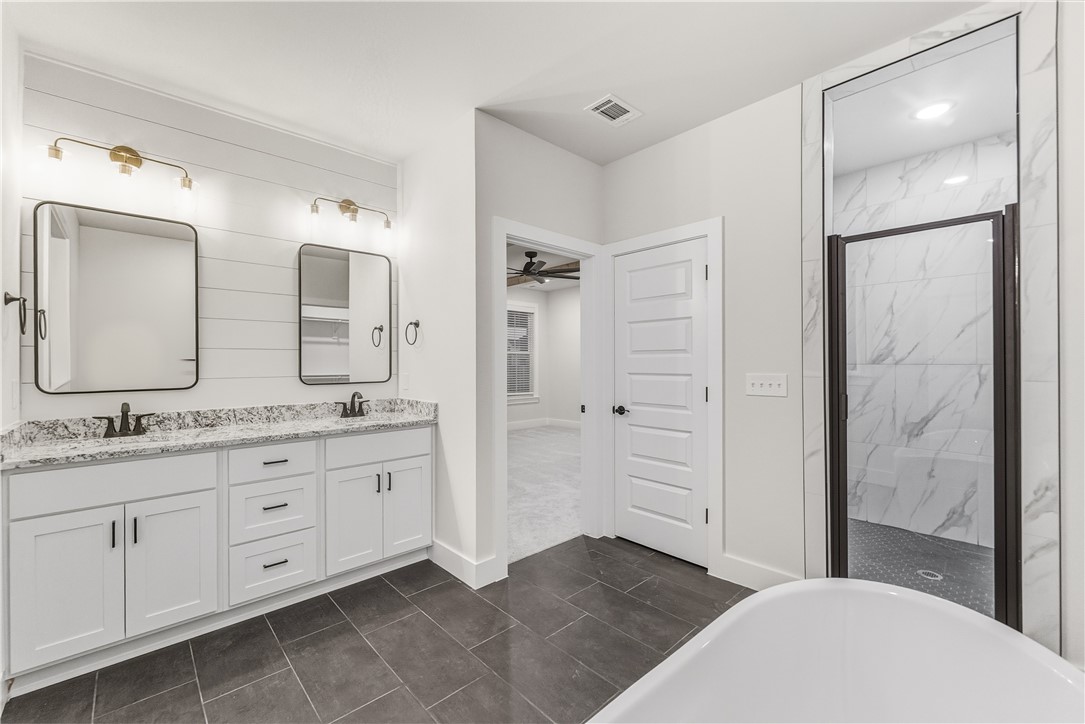 Diamond Estates Ph V Centerton - Residential